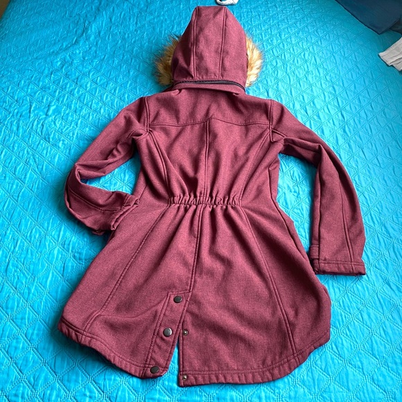 Burgundy Trench jacket with hood *medium* - Picture 7 of 12